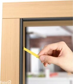 Tochtstrips Voor Deuren – 6 Meter Rol – Zwart – Tochtband Zelfklevend - D-profiel - Tochtstopper – Tochtband - Tochtstrip Deur – Deurborstel – Tochtstrip Raam – Tochtborstel – Tochtwering -Makita || Merkloos || Stanley Verkoopwinkel 1045x1200 6