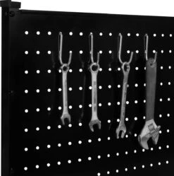 VONROC Duurzaam Rubberhout Werkbank / Werktafel - Met Stalen Gatenwand En Lade – Belastbaar Tot 130kg – Incl. 15-delige Hakenset 11 VONROC Duurzaam Rubberhout Werkbank / Werktafel - Met Stalen Gatenwand En Lade – Belastbaar Tot 130kg – Incl. 15-delige Hakenset -Makita || Merkloos || Stanley Verkoopwinkel 1191x1200 3