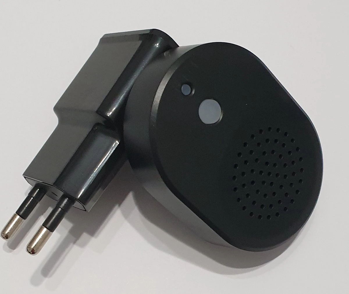 T-RING VIDEO DEURBEL Zwart/zilver (DRAADLOOS) INCL. LOSSE USB BEL EN ACCU PAKKET. (Geschikt Voor Android En OS - Draadloos Via 2.4 Ghz Wifi - Geen Abonnement Verplichting) 6 T-RING VIDEO DEURBEL Zwart/zilver (DRAADLOOS) INCL. LOSSE USB BEL EN ACCU PAKKET. (Geschikt Voor Android En OS - Draadloos Via 2.4 Ghz Wifi - Geen Abonnement Verplichting) - Afbeelding 6