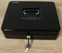 Securata Geldkistje - Premium - Zwart - Geldkistje Met Sleutel - Geldkistje Spaarpot -Makita || Merkloos || Stanley Verkoopwinkel 1200x1018 10