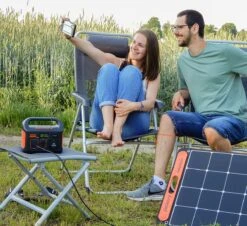 Jackery Explorer 240 Met 100W Zonnepaneel - Jackery Powerstation Met Zonnepaneel - Solar Panel Gereedschapsaccu - Kamperen - Off-grid Survival - 230V Power Station Generator 15 Jackery Explorer 240 Met 100W Zonnepaneel - Jackery Powerstation Met Zonnepaneel - Solar Panel Gereedschapsaccu - Kamperen - Off-grid Survival - 230V Power Station Generator -Makita || Merkloos || Stanley Verkoopwinkel 1200x1096 4