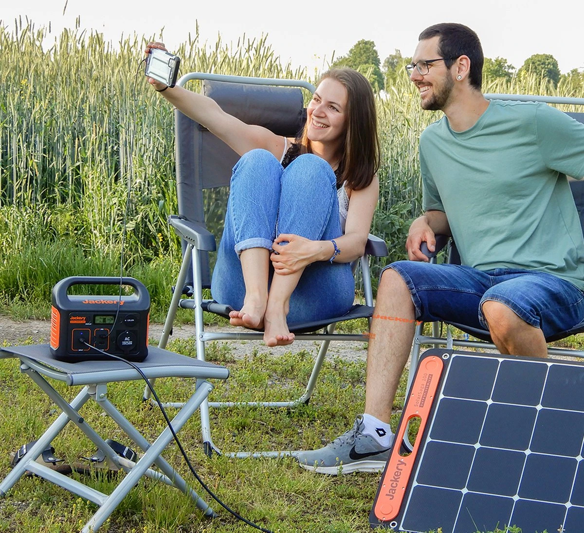 Jackery Explorer 240 Met 100W Zonnepaneel - Jackery Powerstation Met Zonnepaneel - Solar Panel Gereedschapsaccu - Kamperen - Off-grid Survival - 230V Power Station Generator 6 Jackery Explorer 240 Met 100W Zonnepaneel - Jackery Powerstation Met Zonnepaneel - Solar Panel Gereedschapsaccu - Kamperen - Off-grid Survival - 230V Power Station Generator - Afbeelding 6