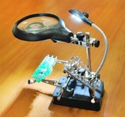 Merkloos Derde Hand Met LED Vergrootglas - Helping / Helpende 3e Soldeer Hand Soldeerhulp -Makita || Merkloos || Stanley Verkoopwinkel 1200x1121 17