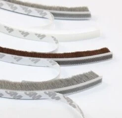 Merkloos Tochtstrip Voor Deur En Raam - 2 Meter - Met Borstel En Plakstrip - Isolatiestrip - Grijs -Makita || Merkloos || Stanley Verkoopwinkel 1200x1162 22