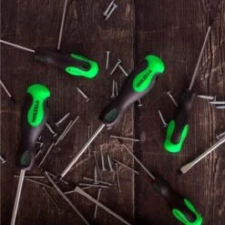 TOOLZILLA 10-delige Magnetische Schroevendraaierset Voor Alle Toepassingen - 3 Verschillende Modellen Voor Doe-het-zelvers, Met Platte Punt En Kruispunt Van Hoogwaardig Chroom-vanadium. -Makita || Merkloos || Stanley Verkoopwinkel 1200x1199 9