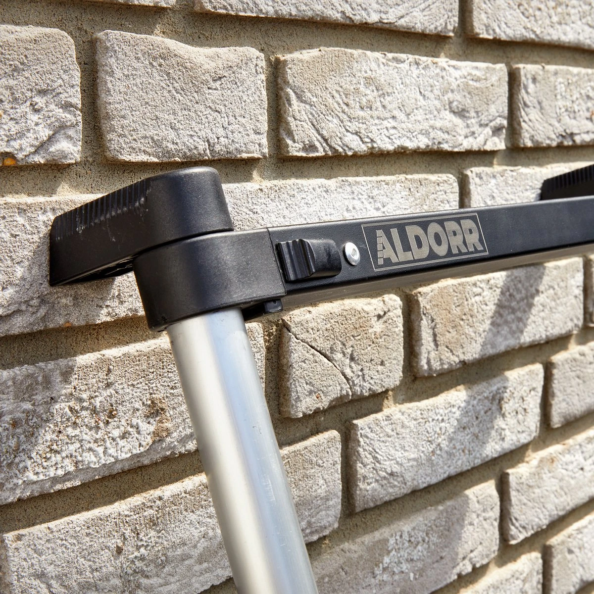 ALDORR Professional - Telescoopladder 4,40 Meter - Met Optigrip™ En Extra Brede Treden 5 ALDORR Professional - Telescoopladder 4,40 Meter - Met Optigrip™ En Extra Brede Treden - Afbeelding 5