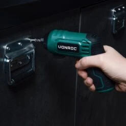 VONROC Accu Schroefmachine – 4V – Incl. 14-delige Bitset, USB-C Oplaadkabel En Opbergtas -Makita || Merkloos || Stanley Verkoopwinkel 1200x1200 1391