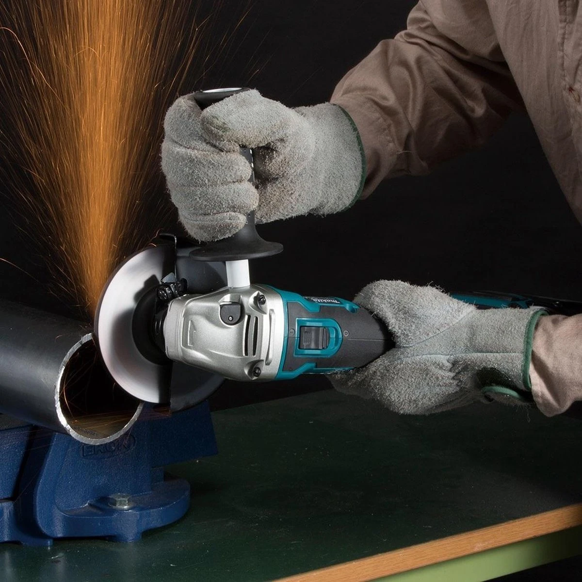 Makita DGA504Z Haakse Slijper - 18 V - 125 Mm - Losse Body (geleverd Zonder Accu En Lader) 6 Makita DGA504Z Haakse Slijper - 18 V - 125 Mm - Losse Body (geleverd Zonder Accu En Lader) - Afbeelding 6
