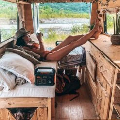 Jackery Explorer 240 Met 100W Zonnepaneel - Jackery Powerstation Met Zonnepaneel - Solar Panel Gereedschapsaccu - Kamperen - Off-grid Survival - 230V Power Station Generator 16 Jackery Explorer 240 Met 100W Zonnepaneel - Jackery Powerstation Met Zonnepaneel - Solar Panel Gereedschapsaccu - Kamperen - Off-grid Survival - 230V Power Station Generator -Makita || Merkloos || Stanley Verkoopwinkel 1200x1200 1873