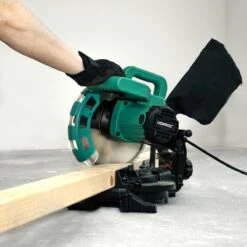 VONROC Afkortzaag - Verstekzaag – 1700W – Ø216MM – 4900 /min - Met Laser, Tafelverbreders & Diepteregeling – Incl. Zaagblad En Werkstukklem -Makita || Merkloos || Stanley Verkoopwinkel 1200x1200 1896