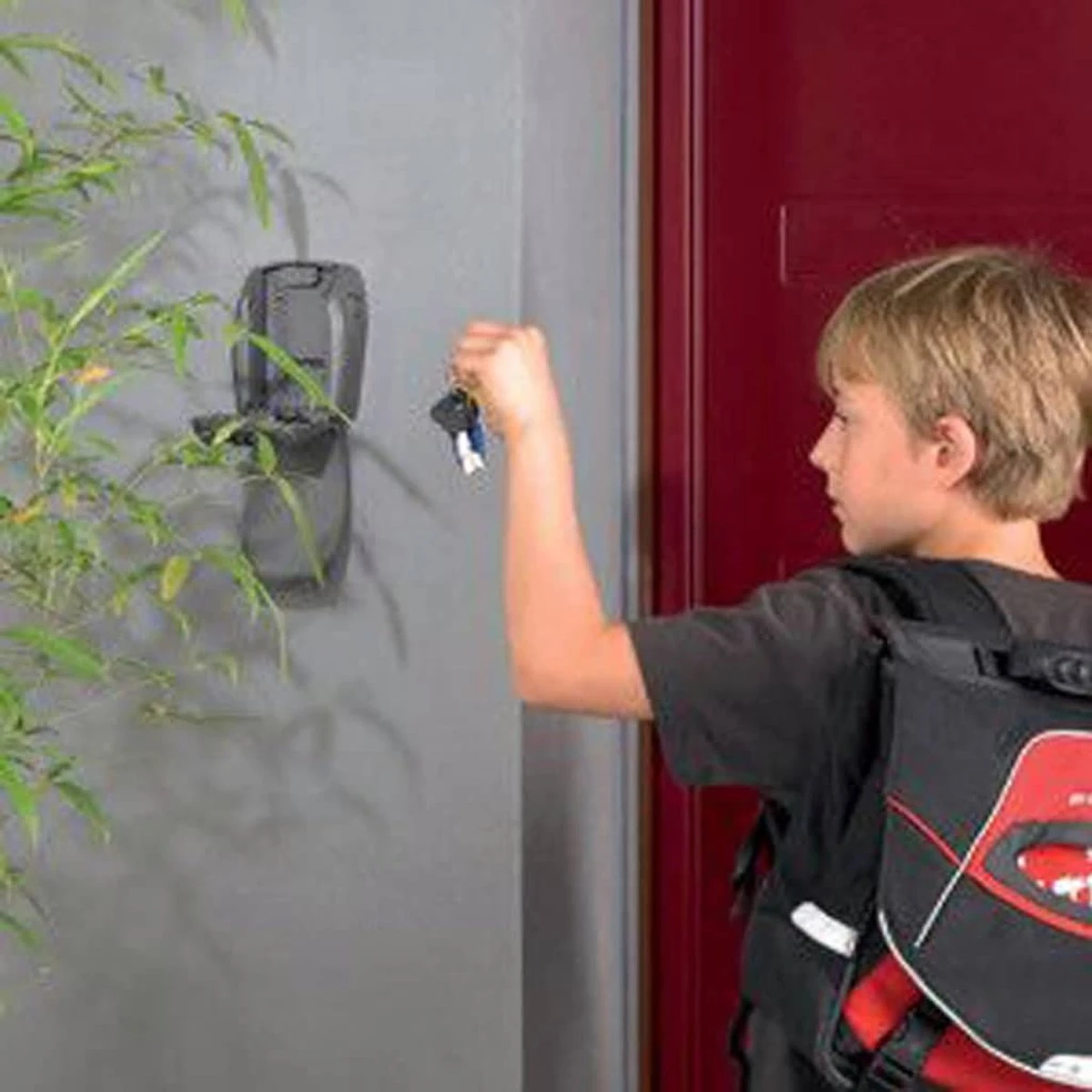 MasterLock 5415EURD Sleutelkluis – Centraal Opbergen Van Sleutels - Weersbestendig - 13.2x10.5x4.3 Cm 4 MasterLock 5415EURD Sleutelkluis – Centraal Opbergen Van Sleutels - Weersbestendig - 13.2x10.5x4.3 Cm - Afbeelding 4