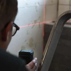 VONROC Kruislijnlaser – Rood – Zelfnivellerend – 10 Meter – Incl. Bevestigingsbeugel, Opbergtas -Makita || Merkloos || Stanley Verkoopwinkel 1200x1200 571