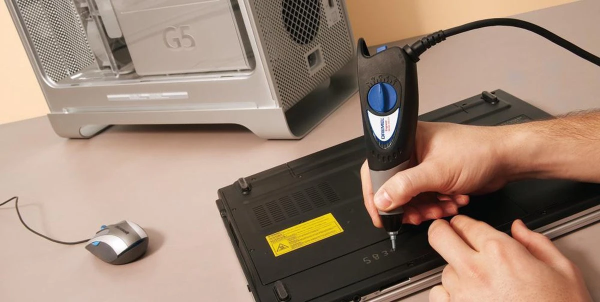 Dremel 290 Graveerpen - 35 W - Inclusief Graveerpunt En Graveersjablonen 2 Dremel 290 Graveerpen - 35 W - Inclusief Graveerpunt En Graveersjablonen - Afbeelding 2