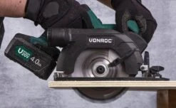 VONROC Accu Cirkelzaag – VPower 20V (zonder Accu & Lader) – Incl. Parallelgeleider & Ø150MM Zaagblad 21 VONROC Accu Cirkelzaag – VPower 20V (zonder Accu & Lader) – Incl. Parallelgeleider & Ø150MM Zaagblad -Makita || Merkloos || Stanley Verkoopwinkel 1200x738 8