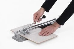 Kreator KRT001001 Tegelsnijder - Snij Tot 400 Mm Lang En 10 Mm Dikte -Makita || Merkloos || Stanley Verkoopwinkel 1200x791 4