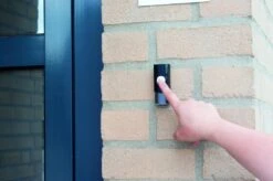 Grundig Deurbel Met 2 Ontvangers + Led 16 Grundig Deurbel Met 2 Ontvangers + Led -Makita || Merkloos || Stanley Verkoopwinkel 1200x798 27