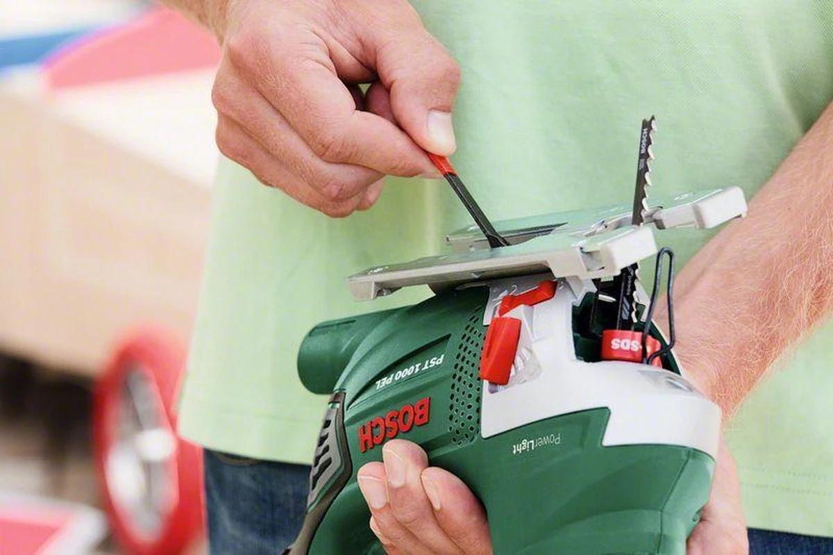 Bosch PST 1000 PEL Pendeldecoupeerzaag - Op Snoer - 650 W 3 Bosch PST 1000 PEL Pendeldecoupeerzaag - Op Snoer - 650 W - Afbeelding 3