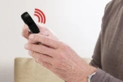 Fysic FXA-100 SOS Noodknop Met GPS Tracker Voor Senioren - Alarmering Naar Bekenden -Makita || Merkloos || Stanley Verkoopwinkel 1200x799 173