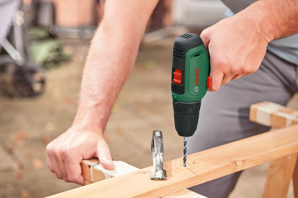 Bosch EasyDrill 1200 Accuschroefboormachine - Met Dubbele Schroefbit En Koffer - Met 2x 12 V Accu En Lader 7 Bosch EasyDrill 1200 Accuschroefboormachine - Met Dubbele Schroefbit En Koffer - Met 2x 12 V Accu En Lader - Afbeelding 7