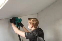 VONROC Wand-/plafondschuurmachine – 750W – Ø180MM – Plafond & Muur – Incl. Slang, Stofopvangzak En 33 Schuurvellen -Makita || Merkloos || Stanley Verkoopwinkel 1200x800 174