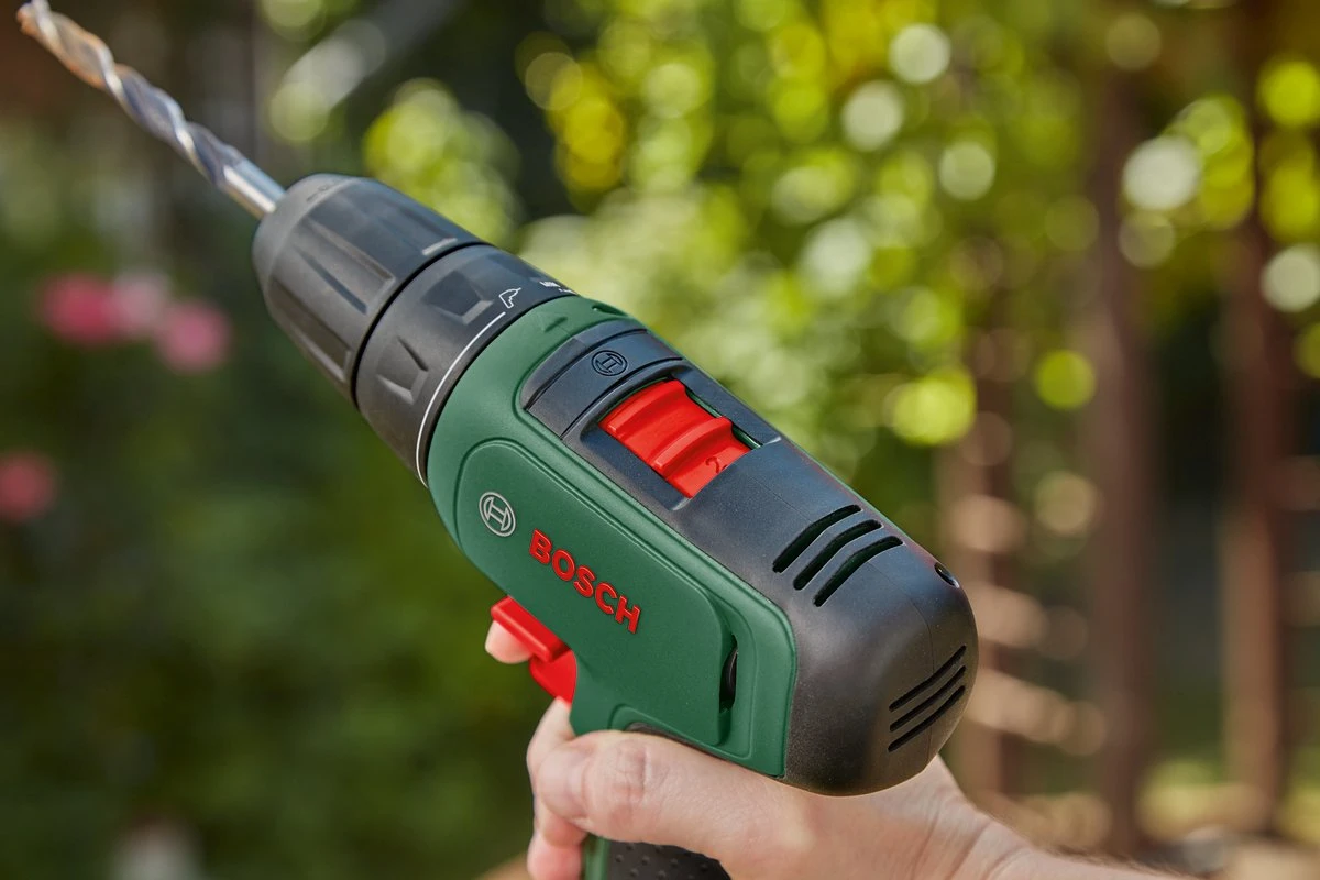Bosch EasyDrill 1200 Accuschroefboormachine - Met Dubbele Schroefbit En Koffer - Met 2x 12 V Accu En Lader 4 Bosch EasyDrill 1200 Accuschroefboormachine - Met Dubbele Schroefbit En Koffer - Met 2x 12 V Accu En Lader - Afbeelding 4