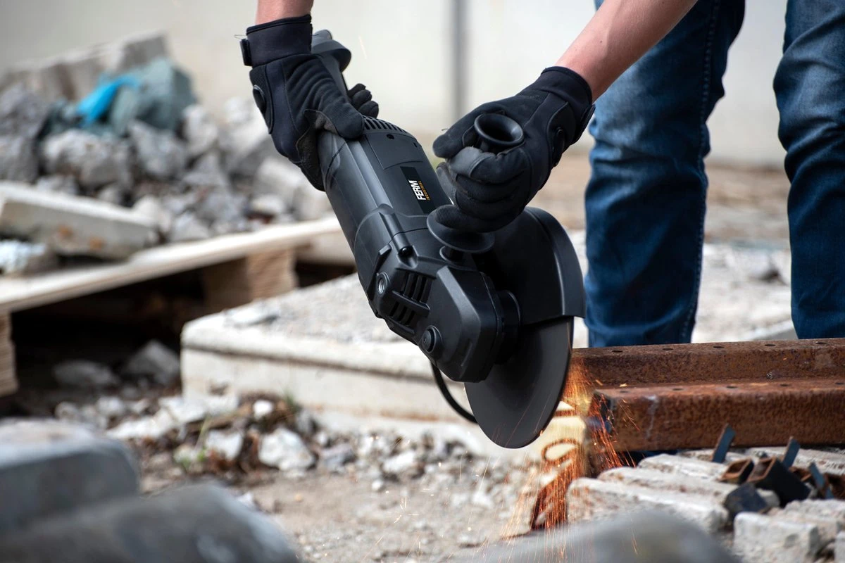 FERM Industrial – Haakse Slijper – 2600W – Ø230MM – 3m Rubberen Kabel 5 FERM Industrial – Haakse Slijper – 2600W – Ø230MM – 3m Rubberen Kabel - Afbeelding 5