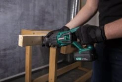 VONROC Accu Reciprozaag – VPower 20V – Incl. 2x 2.0Ah Accu, Sneloplader, Zaagbladen & Opbergtas 12 VONROC Accu Reciprozaag – VPower 20V – Incl. 2x 2.0Ah Accu, Sneloplader, Zaagbladen & Opbergtas -Makita || Merkloos || Stanley Verkoopwinkel 1200x800 384