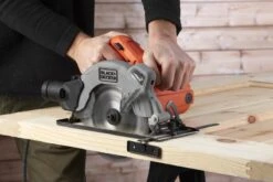 Black & Decker BLACK+DECKER CS1250L-QS Cirkelzaag - 1250W - Diepte Instelling - Geïntegreerde Laser -Makita || Merkloos || Stanley Verkoopwinkel 1200x800 409