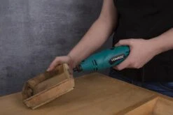 VONROC Multitool – Roterend – 160W – Flexibele As – Incl. 232-delige Accessoire Set & Opbergtas 16 VONROC Multitool – Roterend – 160W – Flexibele As – Incl. 232-delige Accessoire Set & Opbergtas -Makita || Merkloos || Stanley Verkoopwinkel 1200x800 454