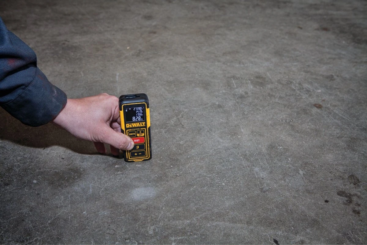 DeWALT DW0889CG Zelfnivellerende Kruislijnlaser Incl. Digitale Afstandsmeter - 2 Lijnen - 30m - Groen 7 DeWALT DW0889CG Zelfnivellerende Kruislijnlaser Incl. Digitale Afstandsmeter - 2 Lijnen - 30m - Groen - Afbeelding 7