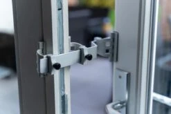 Kierr Flex 100 Raamvastzetter - Raamuitzetter - Deurvastzetter - (zonder Boren & Schroeven)