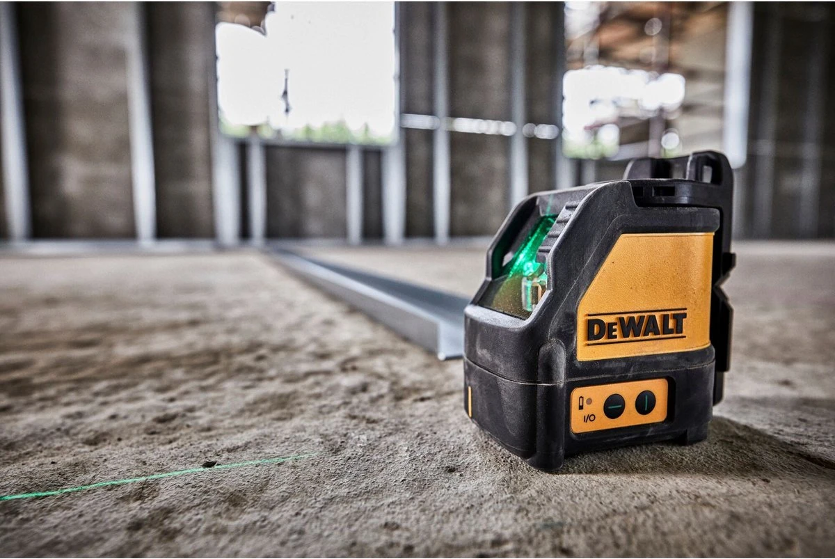 DeWALT DW0889CG Zelfnivellerende Kruislijnlaser Incl. Digitale Afstandsmeter - 2 Lijnen - 30m - Groen 4 DeWALT DW0889CG Zelfnivellerende Kruislijnlaser Incl. Digitale Afstandsmeter - 2 Lijnen - 30m - Groen - Afbeelding 4