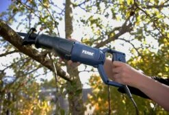 FERM Reciprozaag - 710W - Soft Grip Handvat - Snelwisselsysteem - Variabele Snelheid - Lock-on Switch - Incl. 2 Zaagbladen -Makita || Merkloos || Stanley Verkoopwinkel 1200x814 9