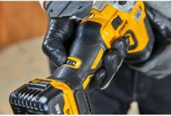 DeWALT DCS335NT Accu Decoupeerzaag 18V Losse Body In TSTAK -Makita || Merkloos || Stanley Verkoopwinkel 1200x815 10