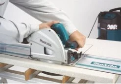 Makita SP6000J1X2 Invalcirkelzaag | 2 Geleiderails + Koppelstukken | 1300w 165mm 30 Makita SP6000J1X2 Invalcirkelzaag | 2 Geleiderails + Koppelstukken | 1300w 165mm -Makita || Merkloos || Stanley Verkoopwinkel 1200x835 18