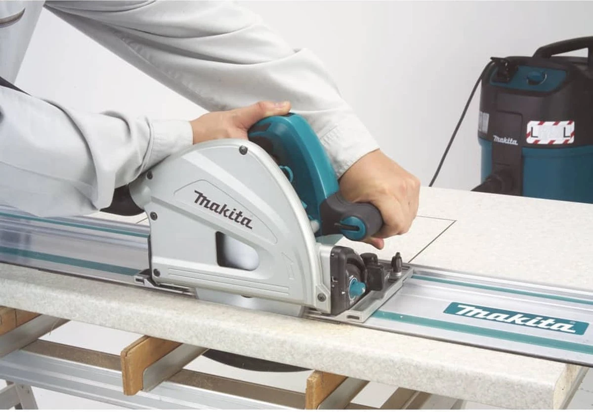 Makita SP6000J1X2 Invalcirkelzaag | 2 Geleiderails + Koppelstukken | 1300w 165mm 12 Makita SP6000J1X2 Invalcirkelzaag | 2 Geleiderails + Koppelstukken | 1300w 165mm - Afbeelding 12