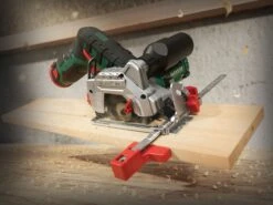 PARKSIDE Accu-handcirkelzaag 12V Zonder Accu - Toerental: 1400 Tpm - Zaaghoek: 0–45° - Zaagdiepte: Max. 26 Mm (bij 0°) - Zaagblad: Ø85 X Ø15 Mm - Exclusief Accu En Snellader -Makita || Merkloos || Stanley Verkoopwinkel 1200x900 143