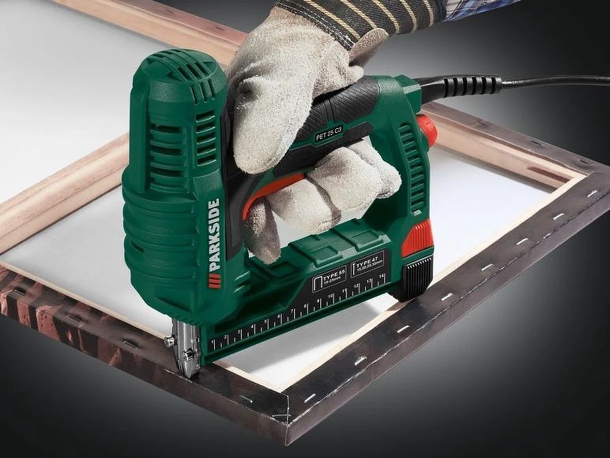 Tacker - Nietpistool - Spijkerpistool - Elektrisch Spijkerpistool - Handtacker - Nagelpistool - 500 Nietjes. - 500 Spijkers - Nietpistool Met Nietjes. 5 Tacker - Nietpistool - Spijkerpistool - Elektrisch Spijkerpistool - Handtacker - Nagelpistool - 500 Nietjes. - 500 Spijkers - Nietpistool Met Nietjes. - Afbeelding 5