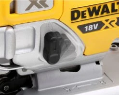 DeWalt DCS334N 18V Li-Ion Accu Decoupeerzaag Body - Koolborstelloos -Makita || Merkloos || Stanley Verkoopwinkel 1200x954 3