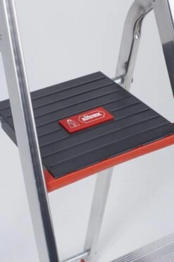 Lima Huishoudtrap 6-treeds -Makita || Merkloos || Stanley Verkoopwinkel 800x1200 40