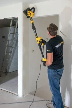 Powerplus POWX0477 Telescopische Wandschuurmachine - 710W - Ø225mm - Incl. 2 Schuurkoppen (rond En Driehoek), 6x Schuurpapier En Stofzak - Voor Plafond En Muur -Makita || Merkloos || Stanley Verkoopwinkel 800x1200 79