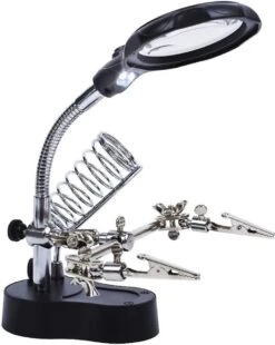 Benson Derde Handje Met LED Vergrootglas - Soldeerbout Houder -Makita || Merkloos || Stanley Verkoopwinkel 956x1200 3